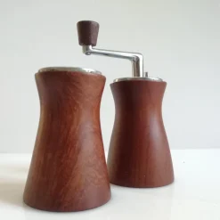 Mid-Century Salzstreuer & Pfeffermühle von Deve, Niederlande, 1960er, 2er Set