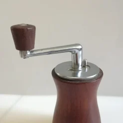 Mid-Century Salzstreuer & Pfeffermühle von Deve, Niederlande, 1960er, 2er Set