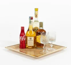 Mid-Century Serviertablett aus Acrylglas, Rattan & Messing im Stil von Dior Home, Italien, 1970er