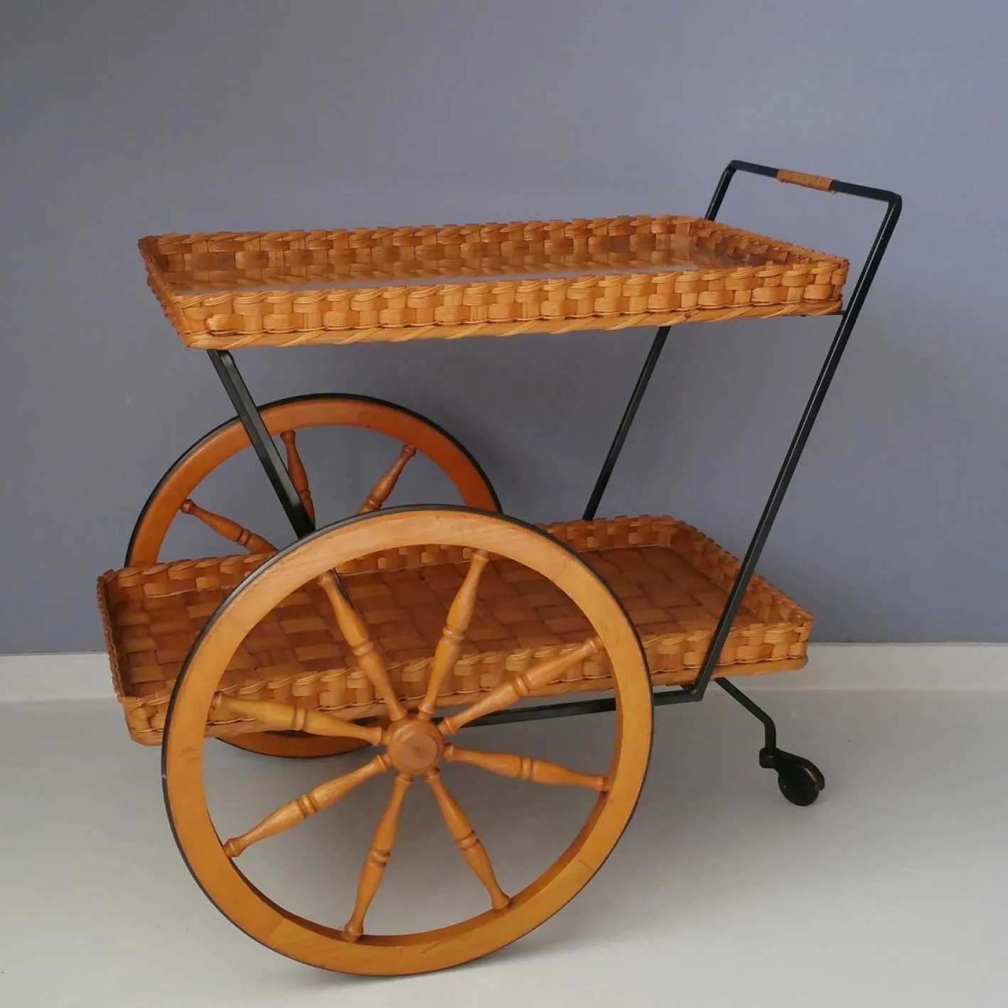 Mid-Century Servierwagen aus Metall, Holz & Kautschuk, 1950er