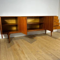 Mid-Century Sideboard aus Teak, 1960er