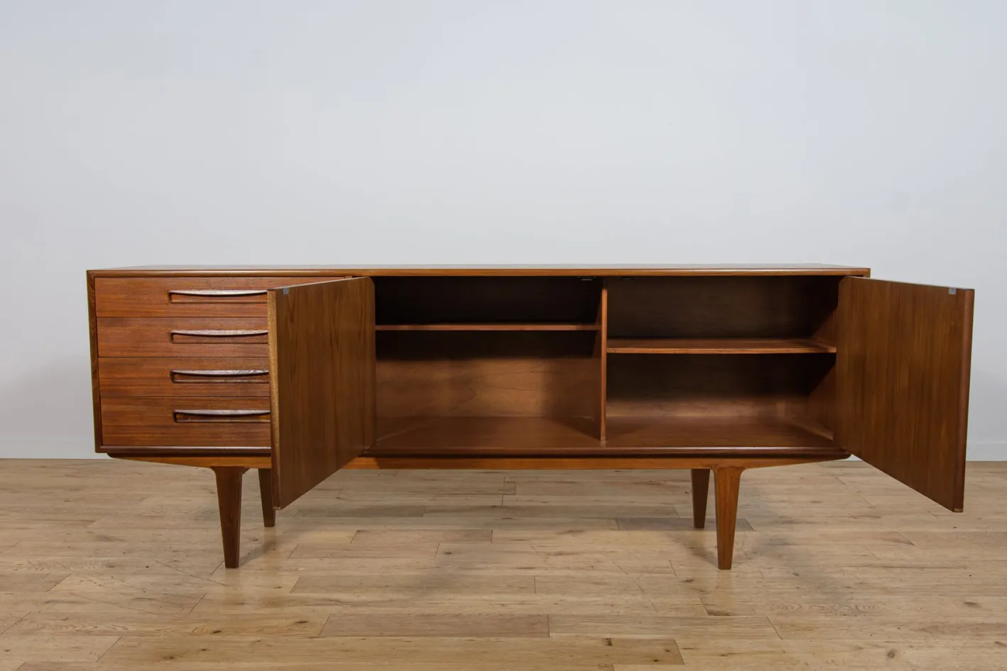 Mid-Century Sideboard aus Teak von G-Plan, 1960er
