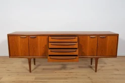 Mid-Century Sideboard aus Teak von John Herbert für A.Younger Ltd, 1960er