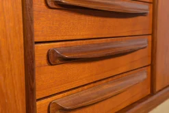 Mid-Century Sideboard aus Teak von John Herbert für A.Younger Ltd, 1960er