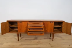Mid-Century Sideboard aus Teak von John Herbert für A.Younger Ltd, 1960er