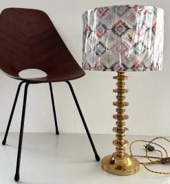 Mid-Century Tischlampe aus Messing mit Ikat Schirm, 1970er