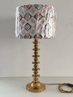 Mid-Century Tischlampe aus Messing mit Ikat Schirm, 1970er