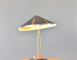 Mid-Century Tischlampe aus Messing von Hala, 1950er