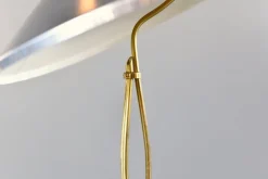 Mid-Century Tischlampe aus Messing von Hala, 1950er