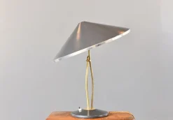 Mid-Century Tischlampe aus Messing von Hala, 1950er