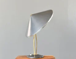 Mid-Century Tischlampe aus Messing von Hala, 1950er