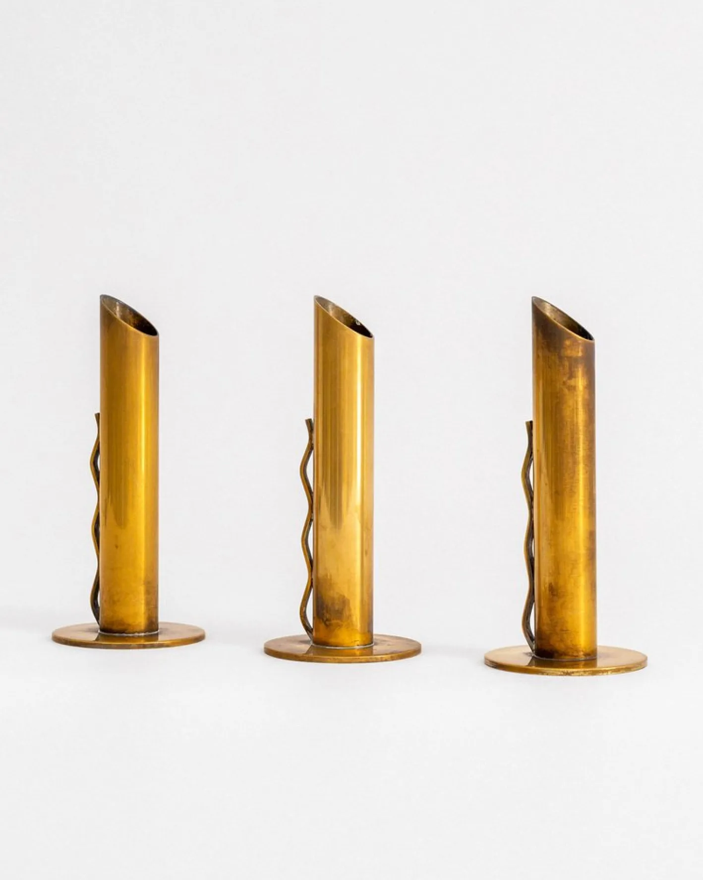 Mid-Century Vasen aus patiniertem Messing von Ystad-Metall, 1950er, 3er Set
