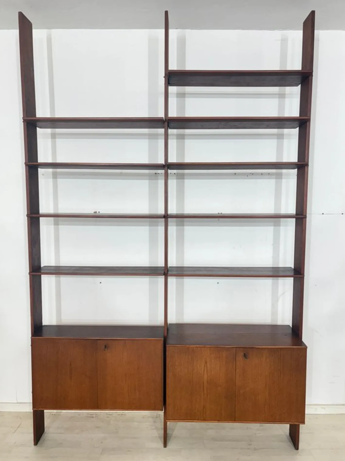 Mid-Century Wandregal aus Teak, 1960er