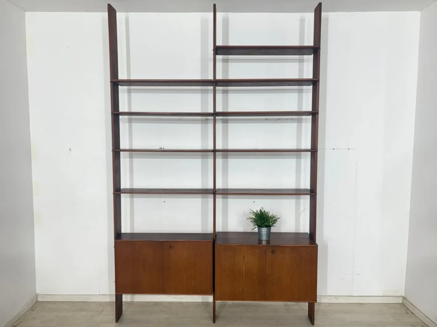 Mid-Century Wandregal aus Teak, 1960er
