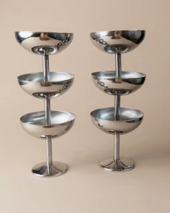Minimalistische Vintage Edelstahl Trinkbecher mit Tablett, Italien, 1970er, 7 . Set