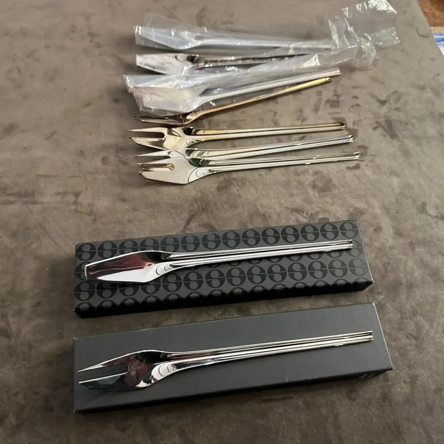Minimalist Silverware from Lino Sabattini, 1990s, Set of 2