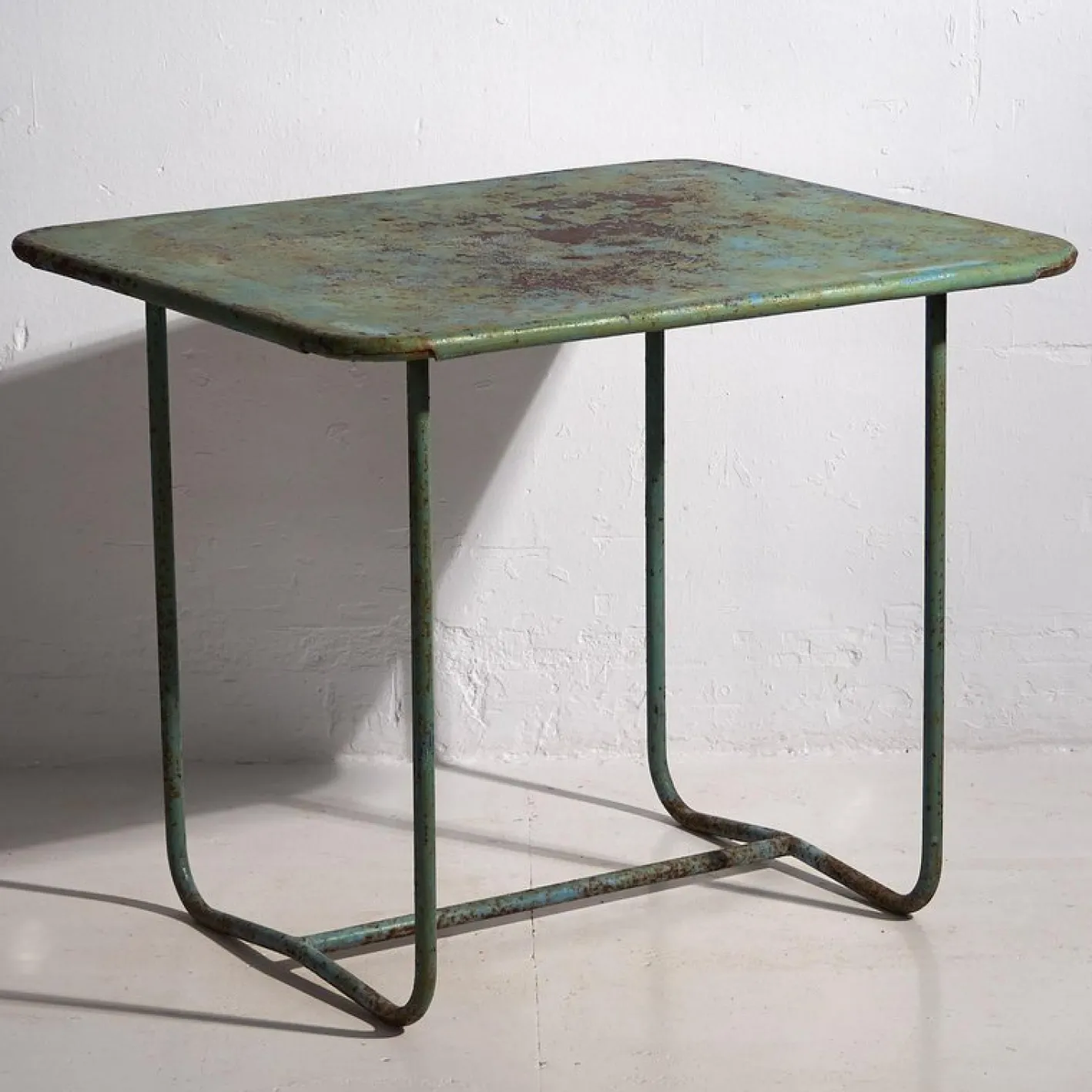 Mintgrüner Gartentisch, 1920er