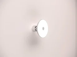 Mittelgroße Rone Wandleuchte von Ovature Studios