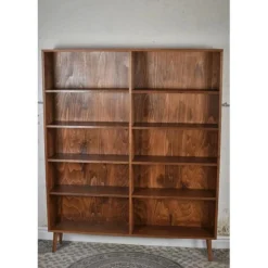 Mittleres Bücherregal von Pastform