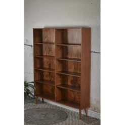 Mittleres Bücherregal von Pastform