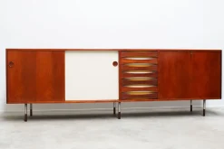 Modell 29A Triennale Sideboard aus Teak von Arne Vodder für Sibast, Denmark, 1958
