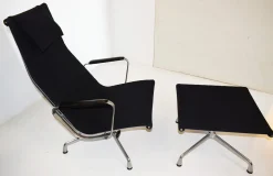 Modell EA124 Drehstuhl mit EA125 Fußstütze von Charles & Ray Eames von Vitra, 1950er, 2er Set