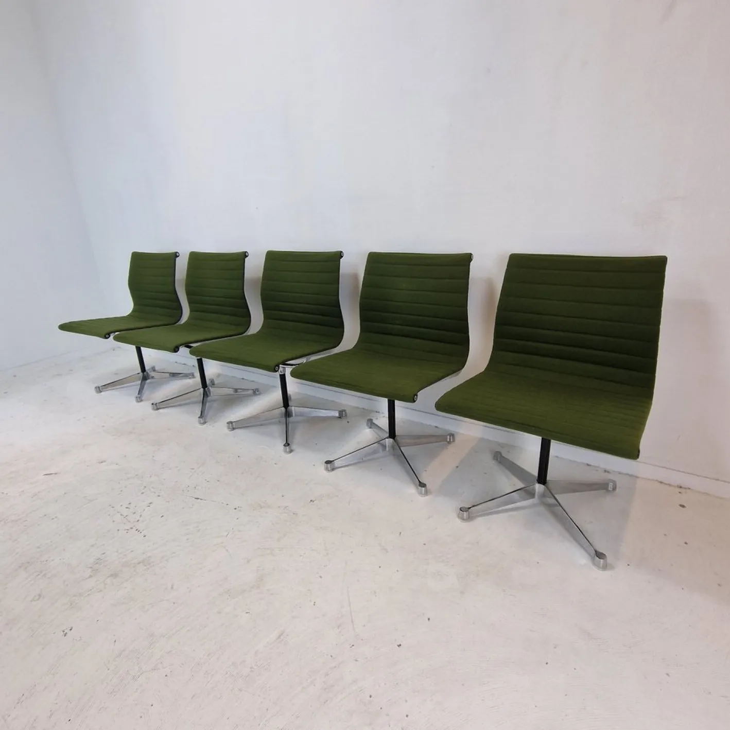 Modell EA 105 Stühle von Eames für Herman Miller, 1970er, 5er Set