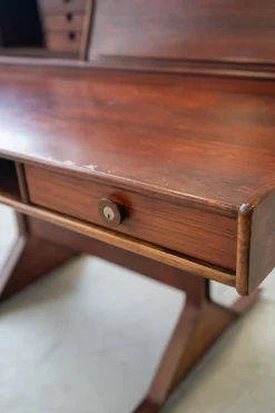 Modell 530 Schreibtisch von Gianfranco Frattini für Bernini, Italien, 1957