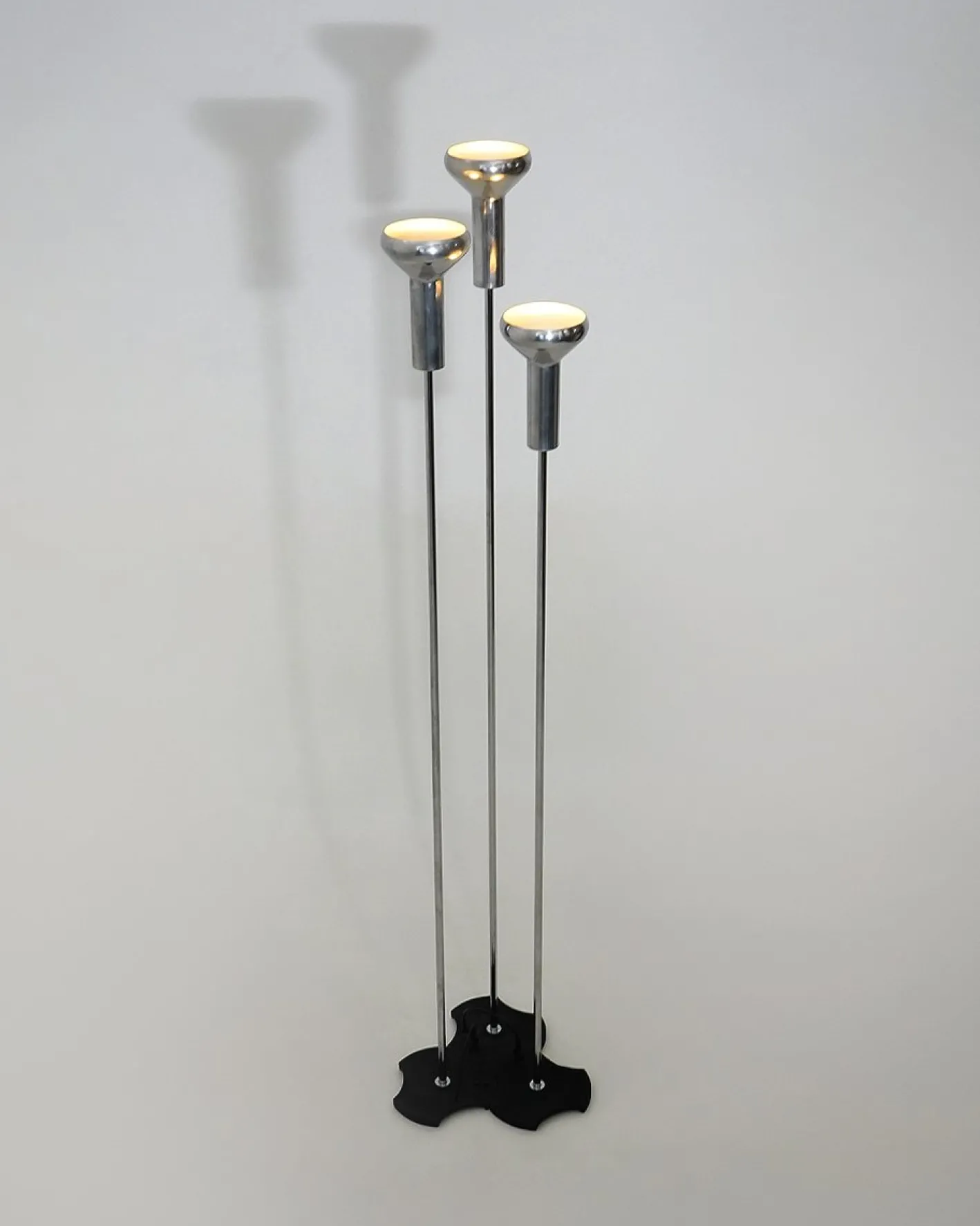 Modell 1073/3 Stehlampe von Gino Sarfatti für Arteluce, 1950er