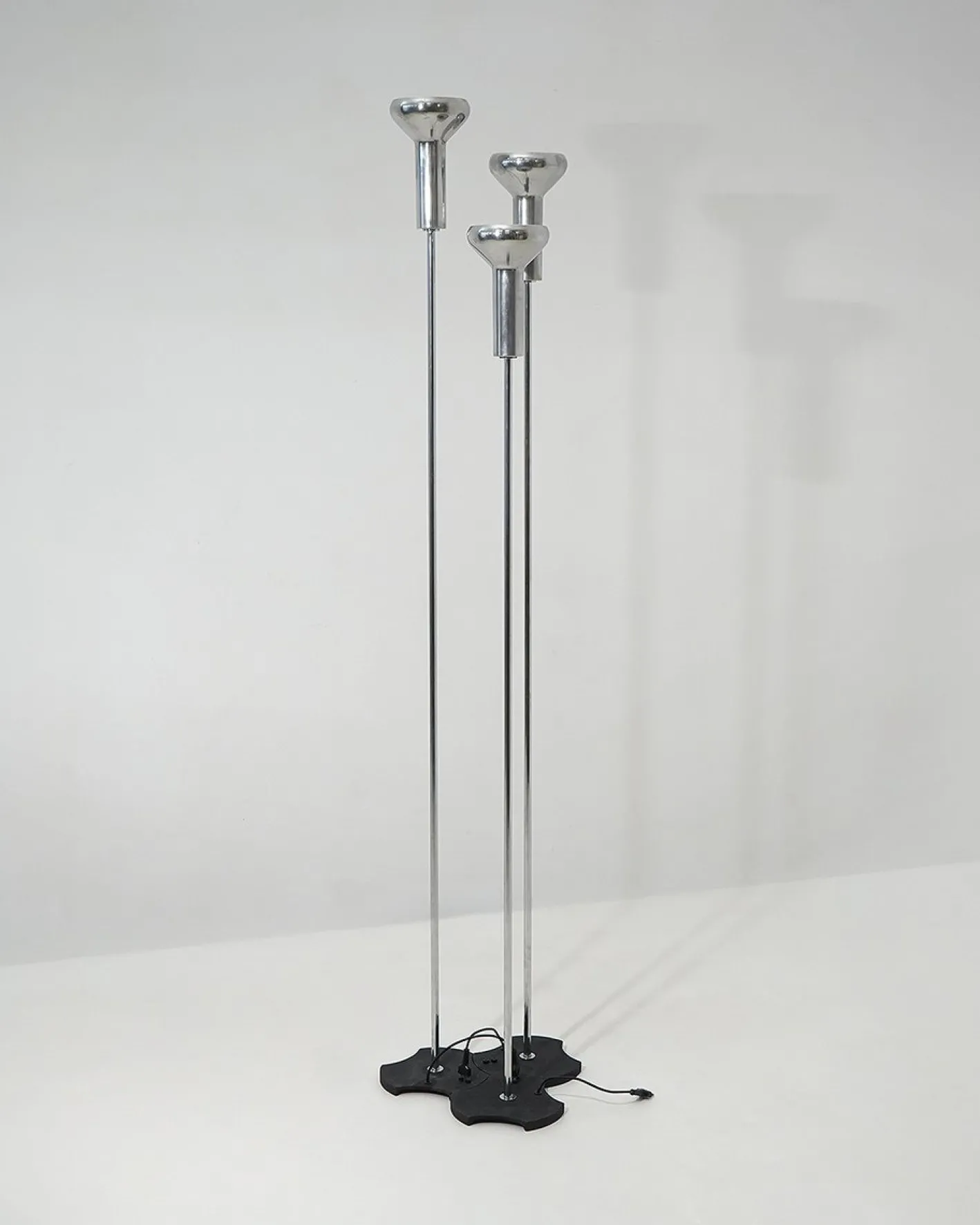 Modell 1073/3 Stehlampe von Gino Sarfatti für Arteluce, 1950er