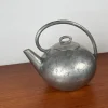 Moderne Dekorative Mid-Century Teekanne aus Zinn von Skurdal Pewter, 1960er