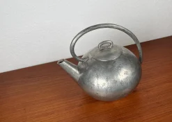Moderne Dekorative Mid-Century Teekanne aus Zinn von Skurdal Pewter, 1960er