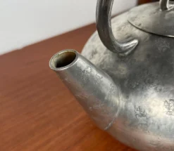 Moderne Dekorative Mid-Century Teekanne aus Zinn von Skurdal Pewter, 1960er