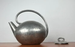 Moderne Dekorative Mid-Century Teekanne aus Zinn von Skurdal Pewter, 1960er