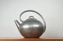 Moderne Dekorative Mid-Century Teekanne aus Zinn von Skurdal Pewter, 1960er