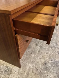 Moderne dänische Mid-Century Kommode aus Teak von Meredew, 1960er