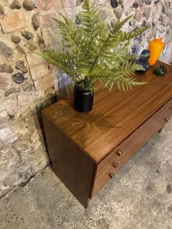 Moderne dänische Mid-Century Kommode aus Teak von Meredew, 1960er