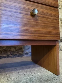 Moderne dänische Mid-Century Kommode aus Teak von Meredew, 1960er
