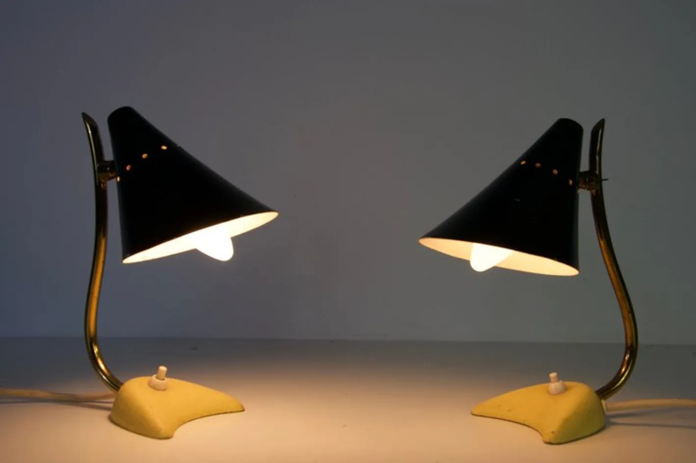 Moderne italienische Mid-Century Tischlampen aus Messing, 1960er, 2er Set