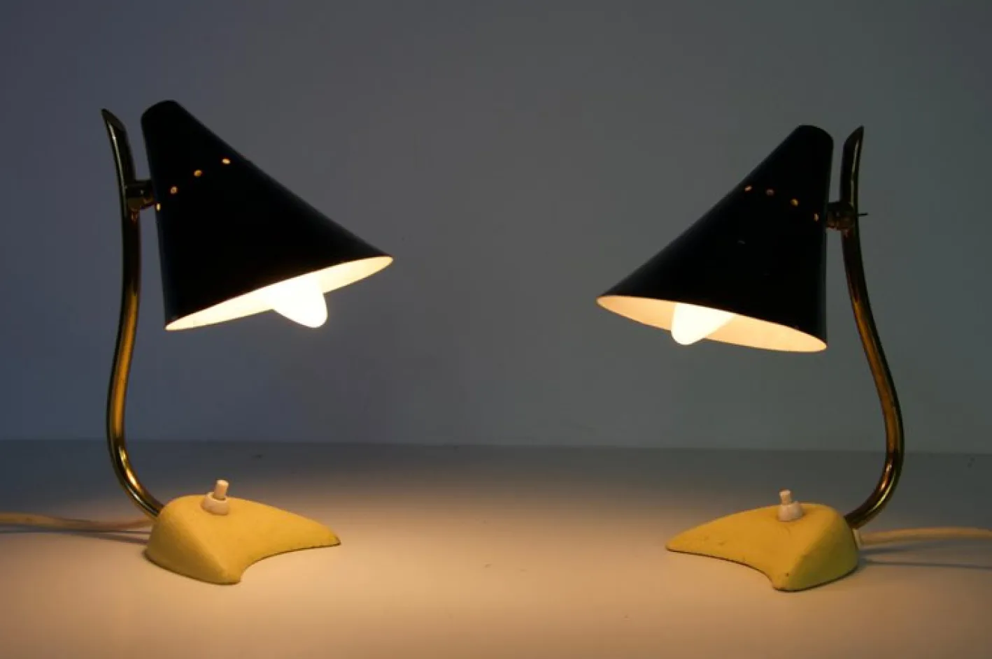 Moderne italienische Mid-Century Tischlampen aus Messing, 1960er, 2er Set