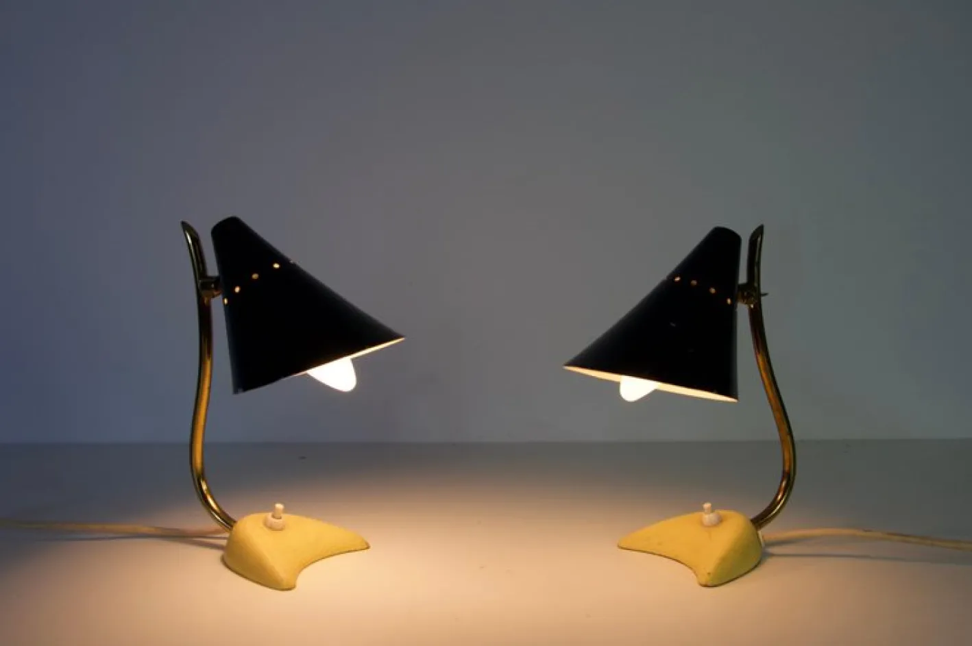 Moderne italienische Mid-Century Tischlampen aus Messing, 1960er, 2er Set
