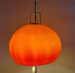 Moderne Midcentury Stehlampe von Guzzini, 1970er