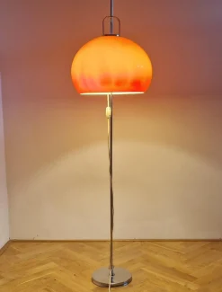 Moderne Midcentury Stehlampe von Guzzini, 1970er