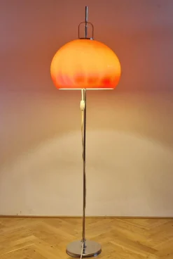 Moderne Midcentury Stehlampe von Guzzini, 1970er