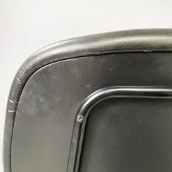 Moderner italienischer Mid-Century Bürostuhl aus schwarzem Leder & Metall von Olivetti, 1960er