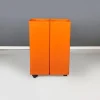 Moderner italienischer Zeichenrollenhalter aus orangem Metallblech von Neolt, 1980er