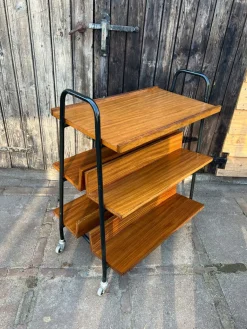 Moderner Midcentury Bücherregal aus Teak mit Schrägen Regalen, 1970er
