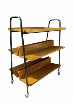 Moderner Midcentury Bücherregal aus Teak mit Schrägen Regalen, 1970er