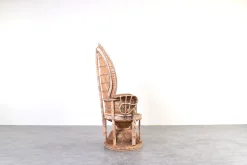 Moderner Mid-Century Peacock Emmanuelle Stuhl aus Korbgeflecht von Kok Maison, 1970er