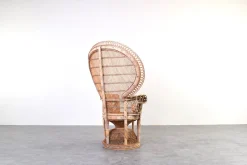 Moderner Mid-Century Peacock Emmanuelle Stuhl aus Korbgeflecht von Kok Maison, 1970er